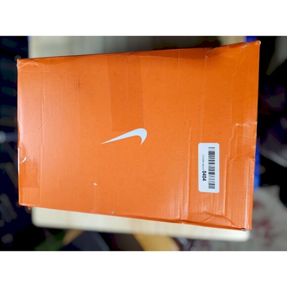 Nike revolution Men 11 Women 12.5 - Picture 6 of 6